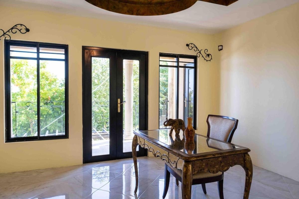 Villa Mimosa Jamaica Exclusive Luxury Stay- Resort Vibe Discovery Bay Extérieur photo